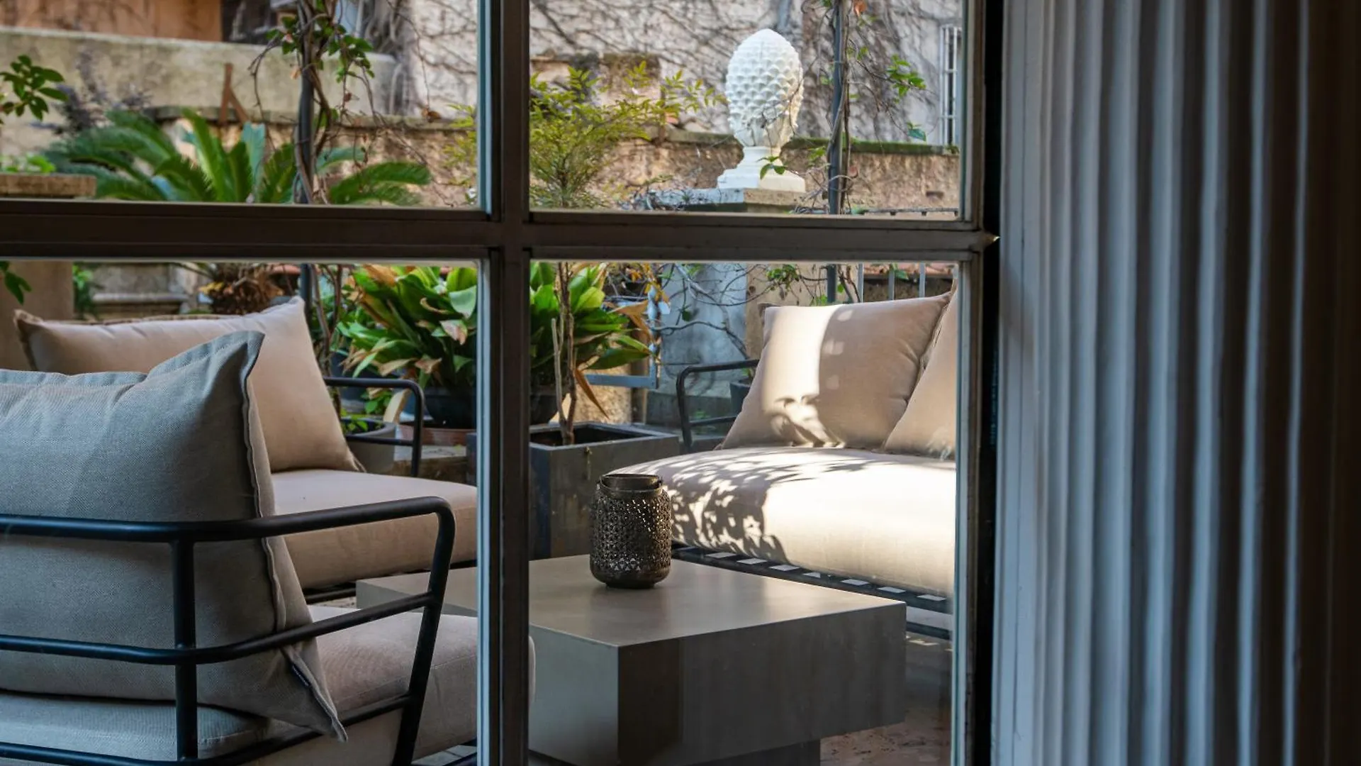 Historical Palace Apartment With Large Terrace Rome