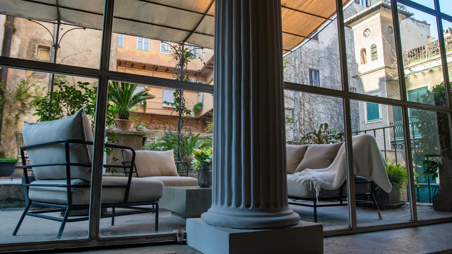 Historical Palace Apartment With Large Terrace Rome